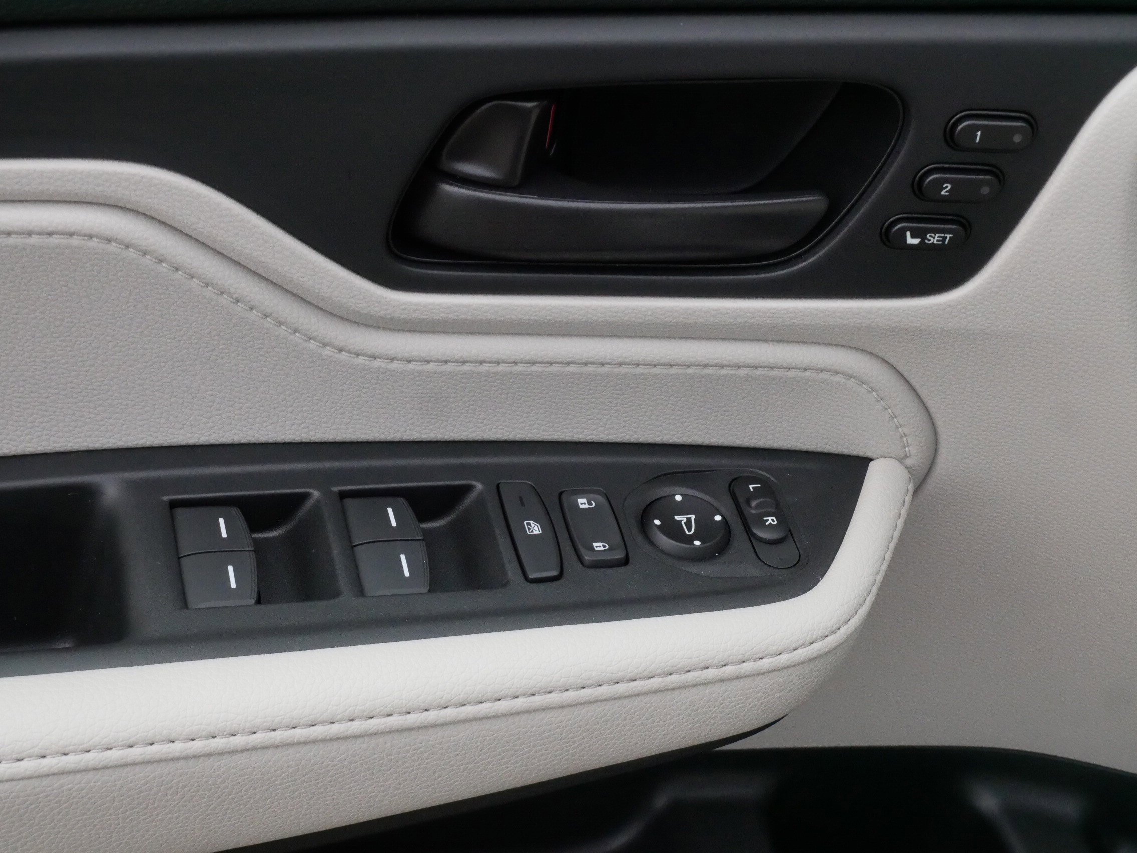 Certified 2026 Honda Odyssey EX-L image 19