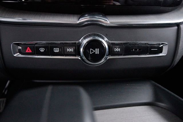 Certified 2025 Volvo XC60 B5 Plus image 15