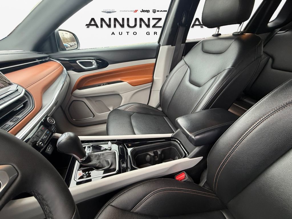 Used 2024 Jeep Compass Limited image 30