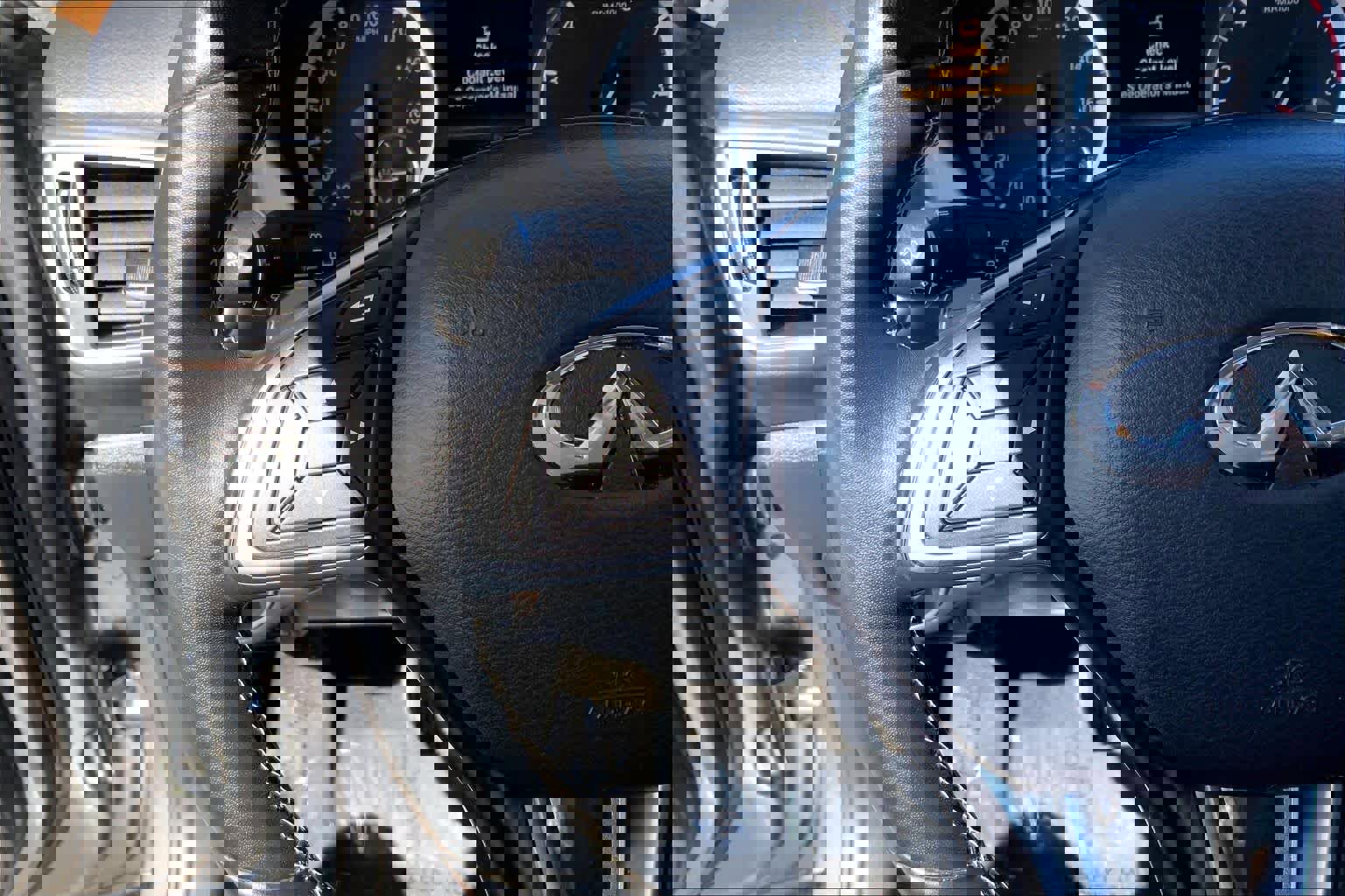 Used 2019 INFINITI QX30 AWD w/ Proassist Package image 22