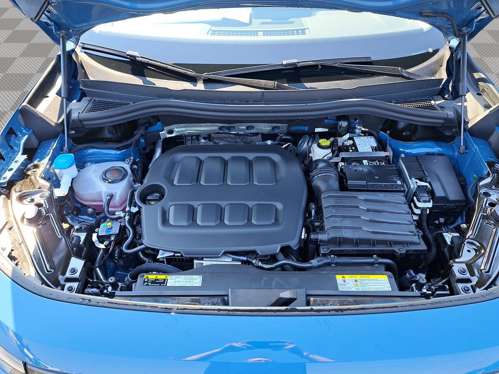 New 2025 Volkswagen Tiguan SE image 19