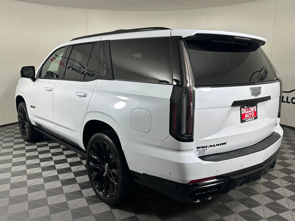 Used 2026 Cadillac Escalade V w/ LPO, ONYX Package AWD/4WD image 5
