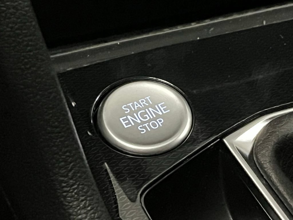 New 2026 Volkswagen Taos SE AWD/4WD image 14