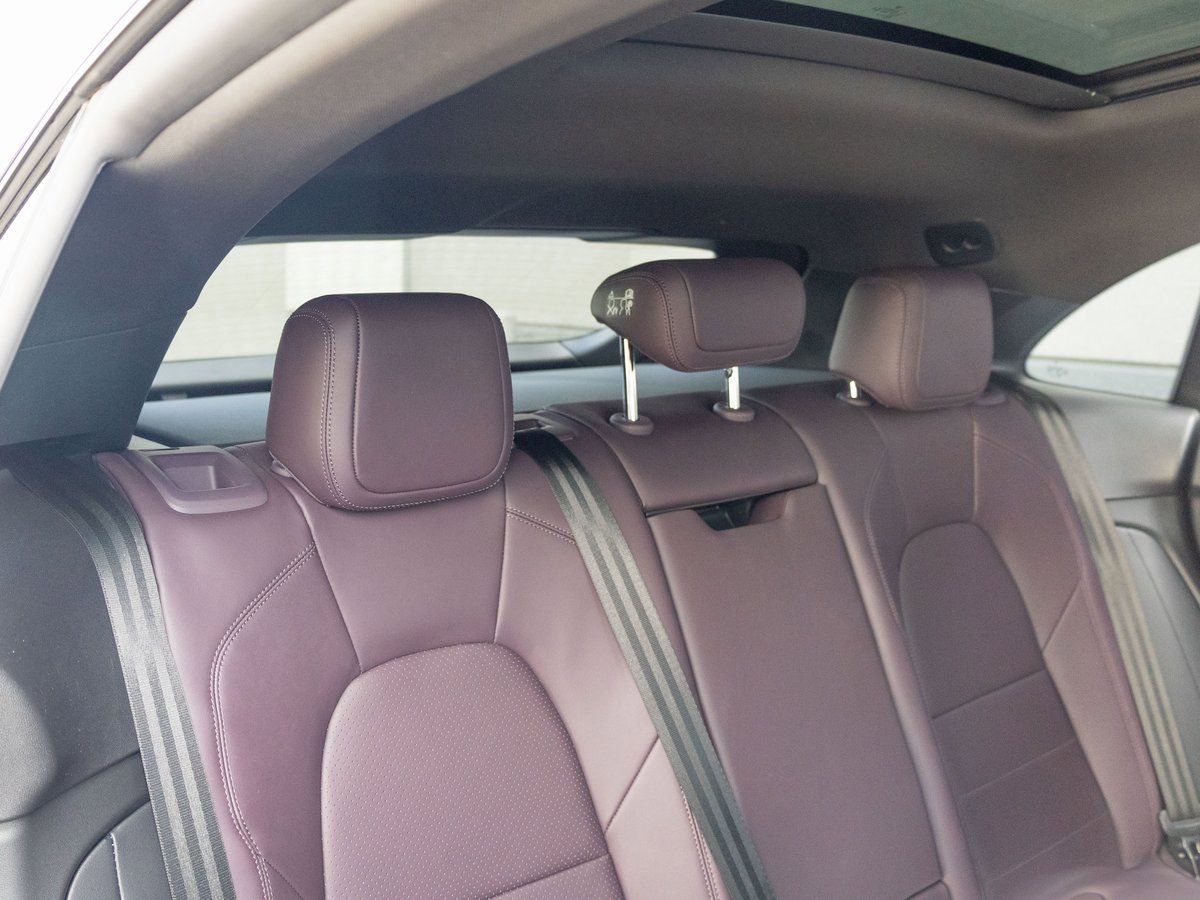 New 2025 Porsche Macan 4 Electric image 38