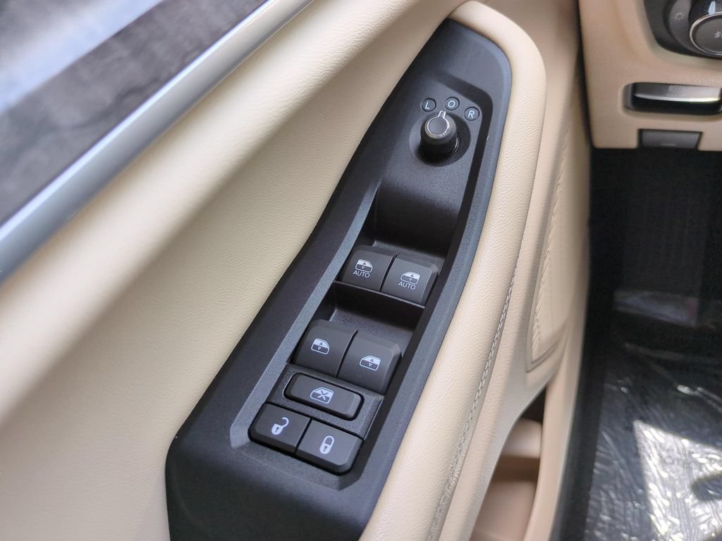 Used 2023 Jeep Grand Cherokee Limited AWD/4WD image 20