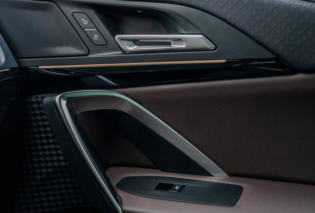 Used 2025 BMW X2 xDrive28i image 16