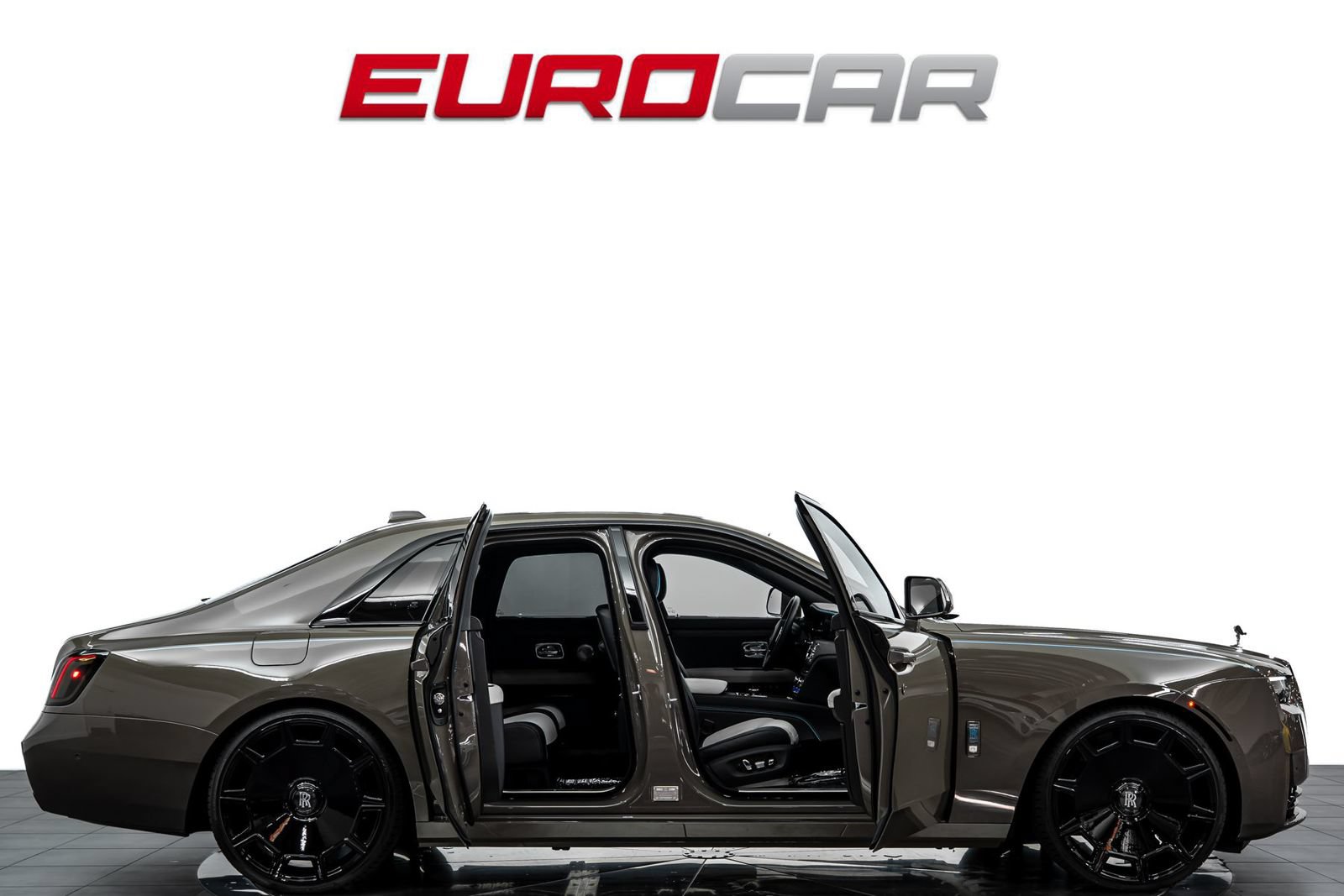 Used 2025 Rolls-Royce Ghost AWD/4WD image 8