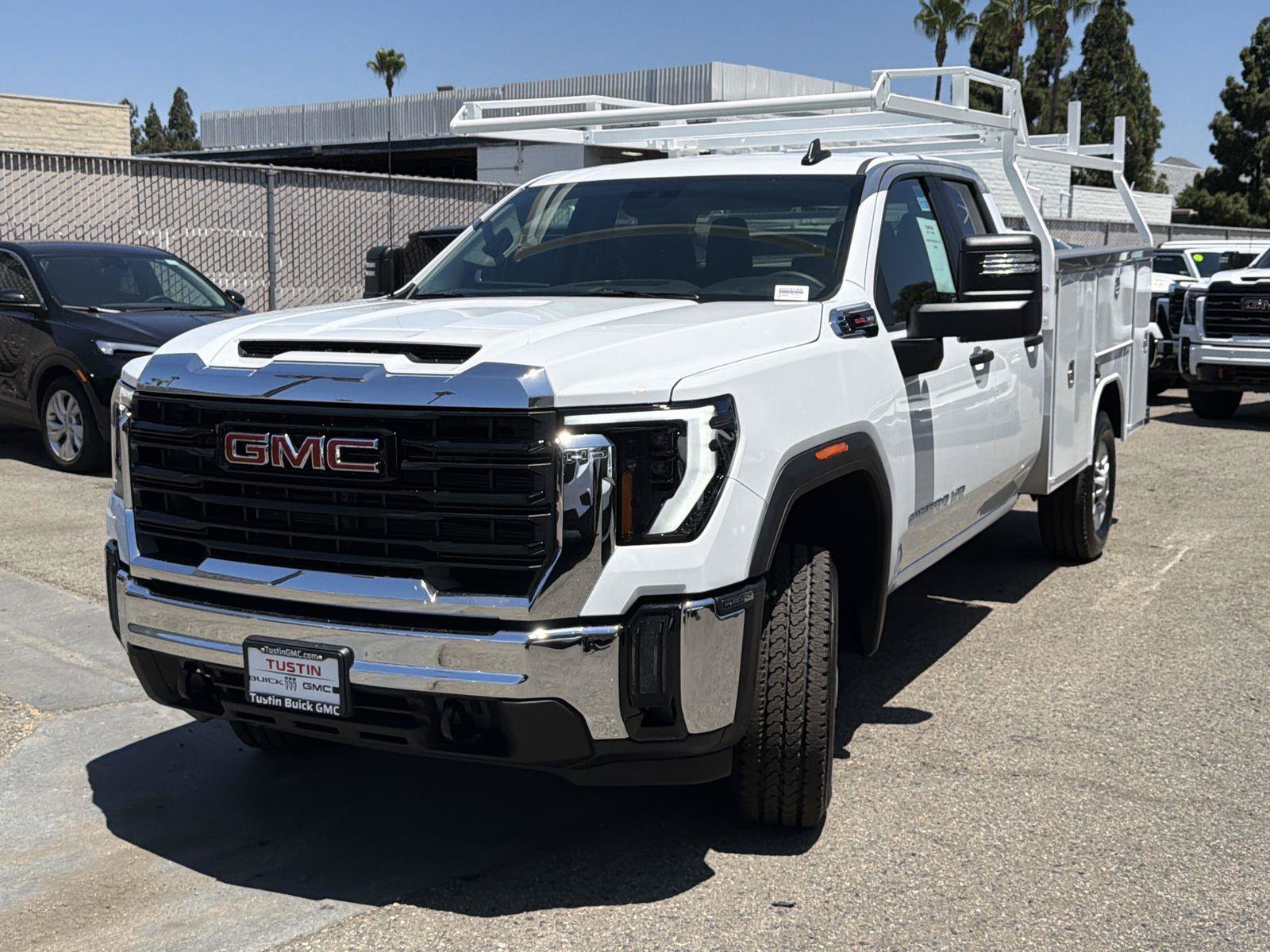 New 2026 GMC Sierra 2500 Pro w/ Convenience Package AWD/4WD image 3