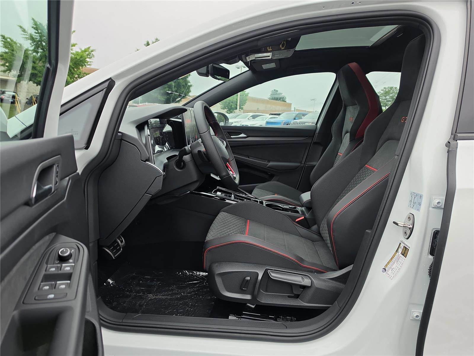 New 2026 Volkswagen GTI SE FWD image 11