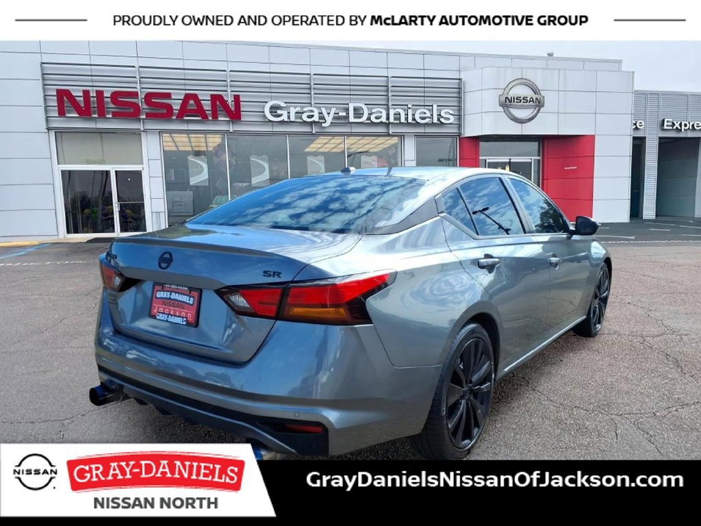 Used 2022 Nissan Altima 2.5 SR FWD image 7