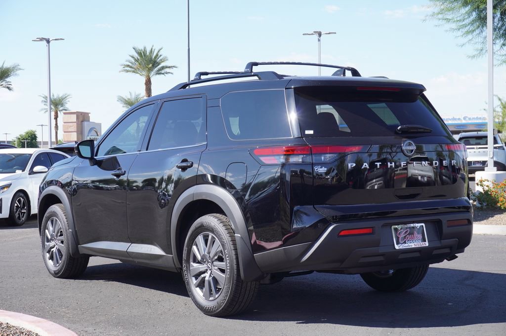New 2025 Nissan Pathfinder SV image 3