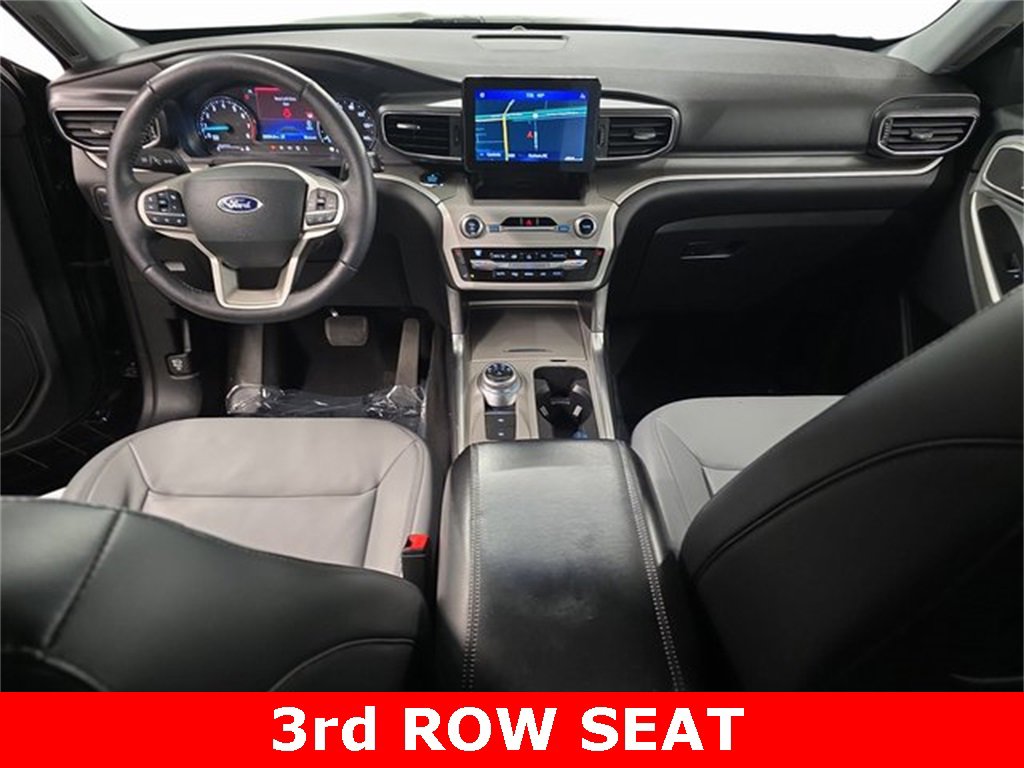 Used 2021 Ford Explorer XLT w/ Equipment Group 202A image 9
