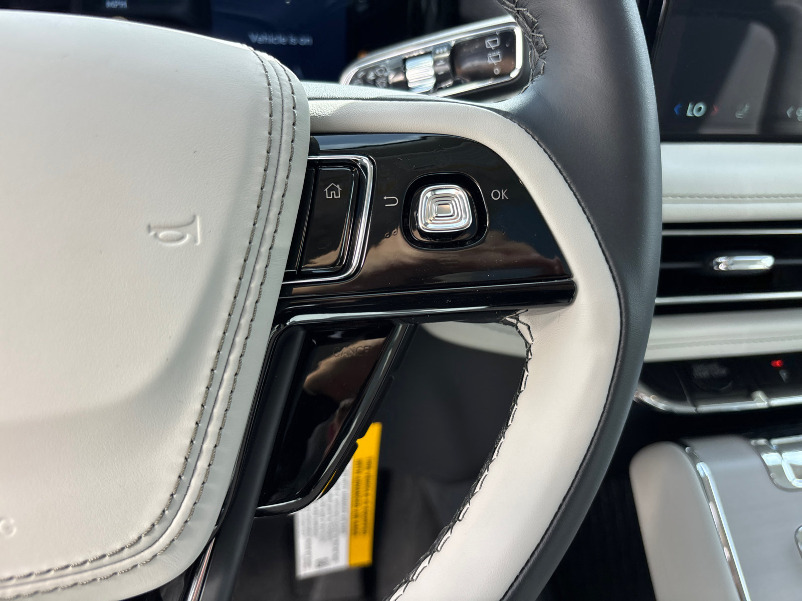 New 2027 Lincoln Aviator Reserve AWD/4WD image 17
