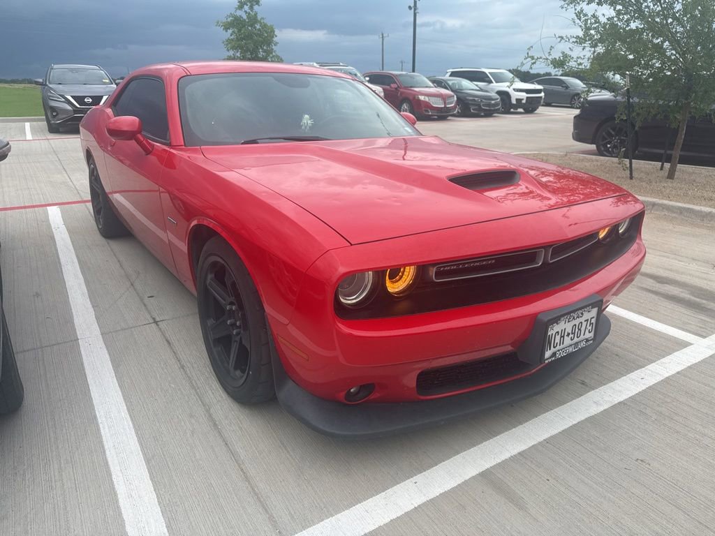 Used 2019 Dodge Challenger R/T RWD image 4