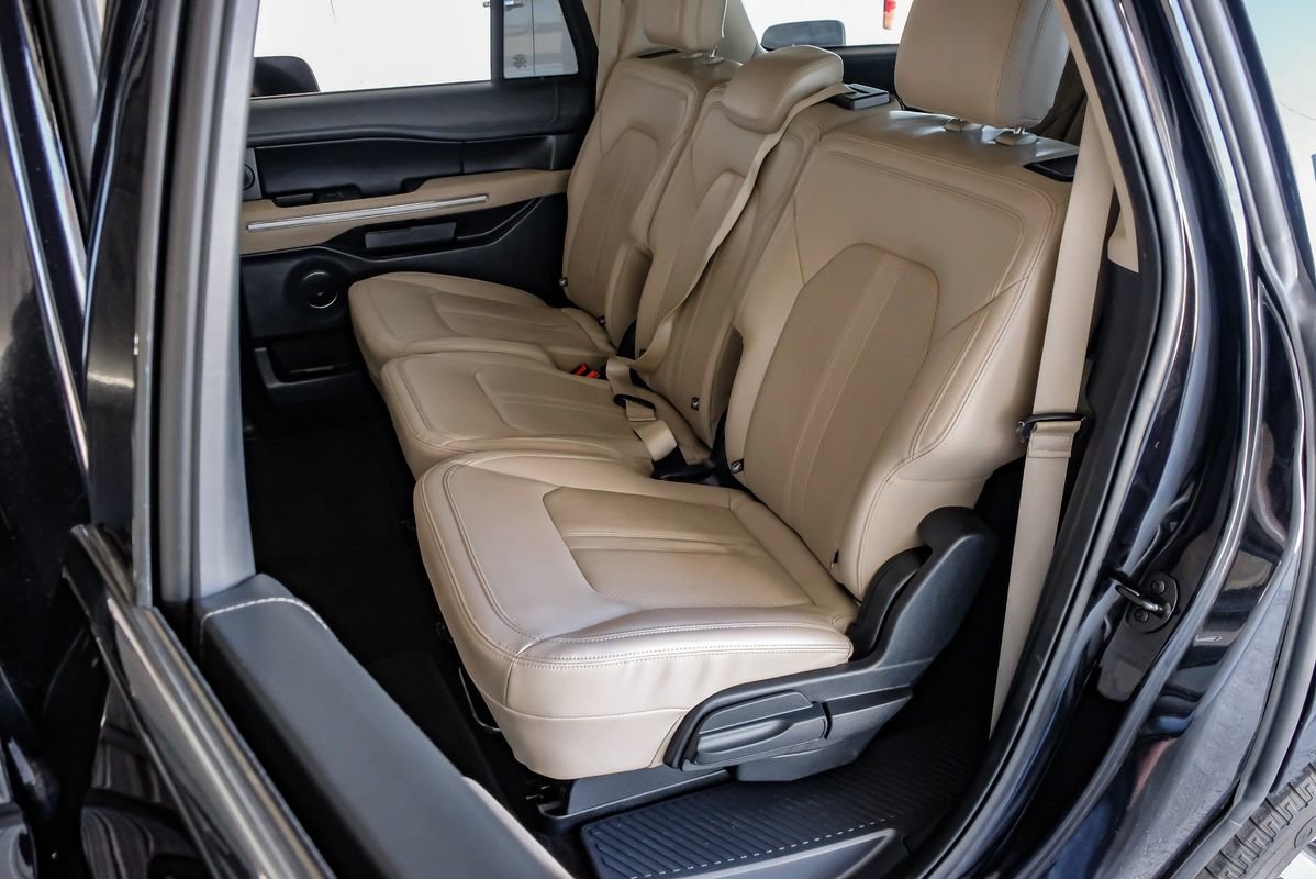 Used 2022 Ford Expedition Max Limited image 39
