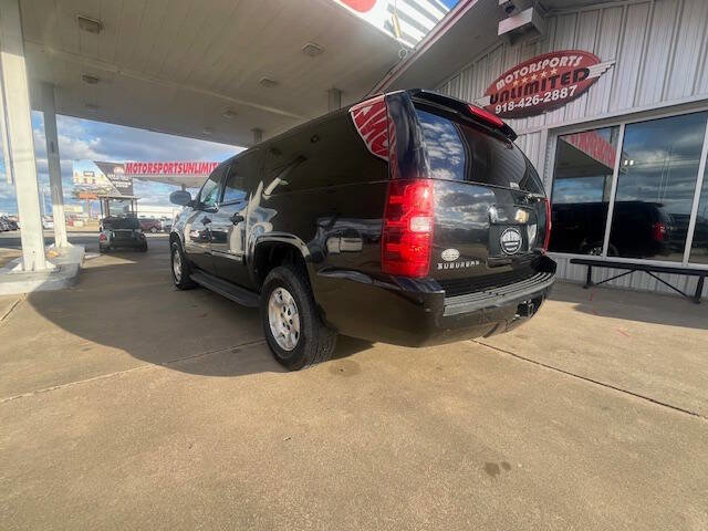Used 2010 Chevrolet Suburban LS image 3