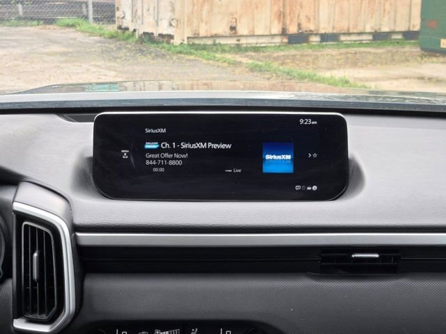 Used 2025 MAZDA CX-50 AWD 2.5 S w/ Premium Package image 17