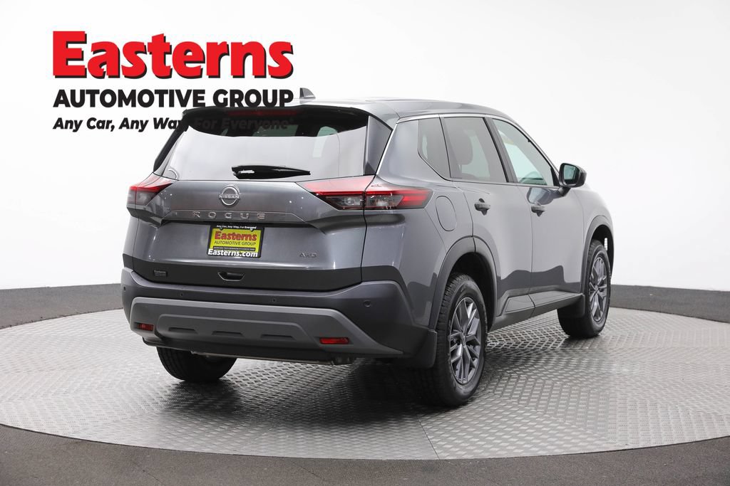 Used 2023 Nissan Rogue S AWD/4WD image 5