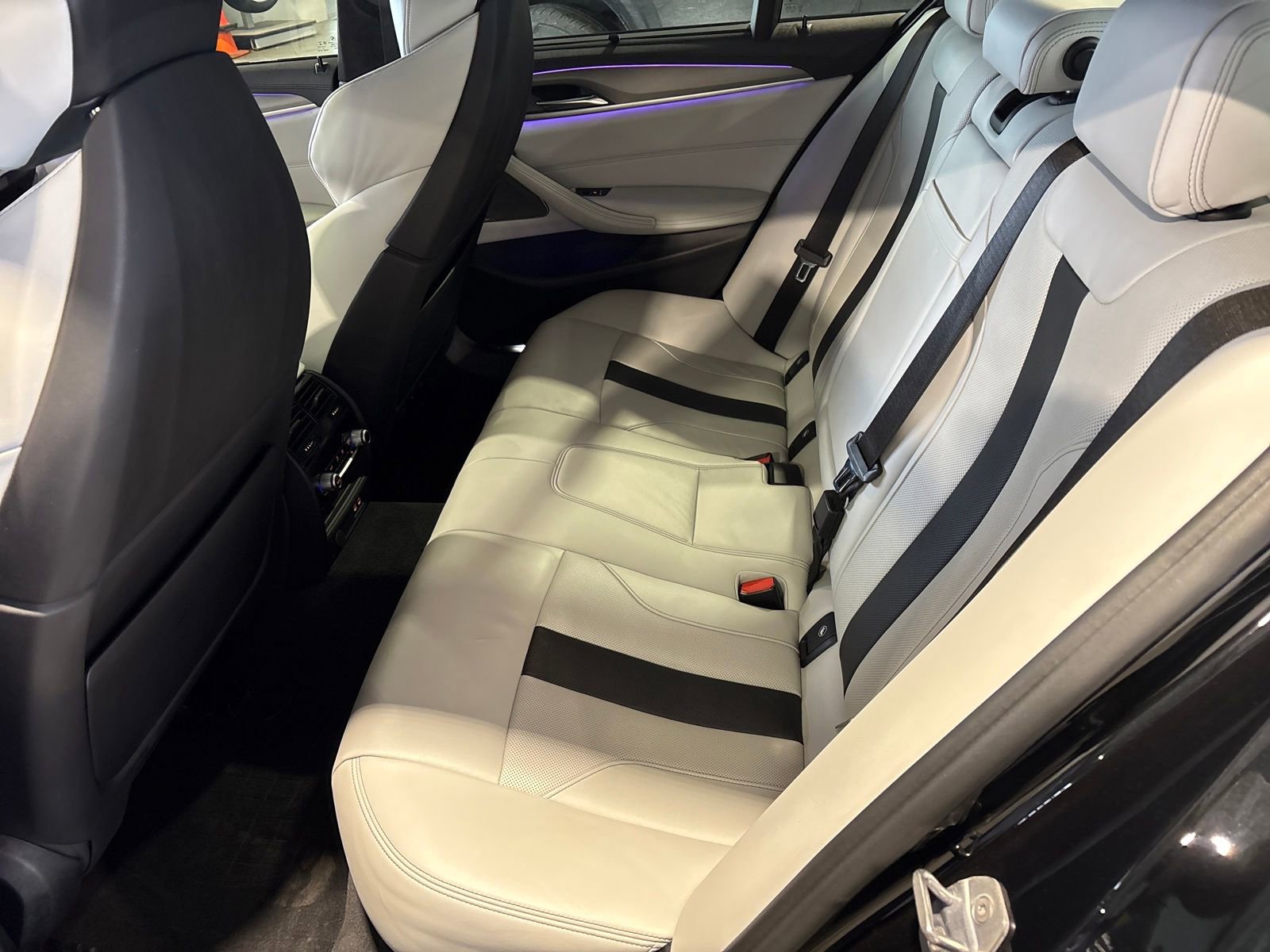 Used 2020 BMW M5 w/ Executive Package image 25