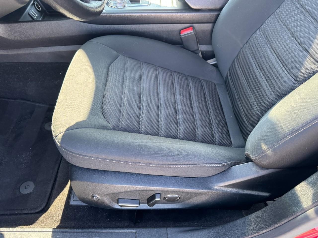 Used 2020 Ford Fusion SE image 15