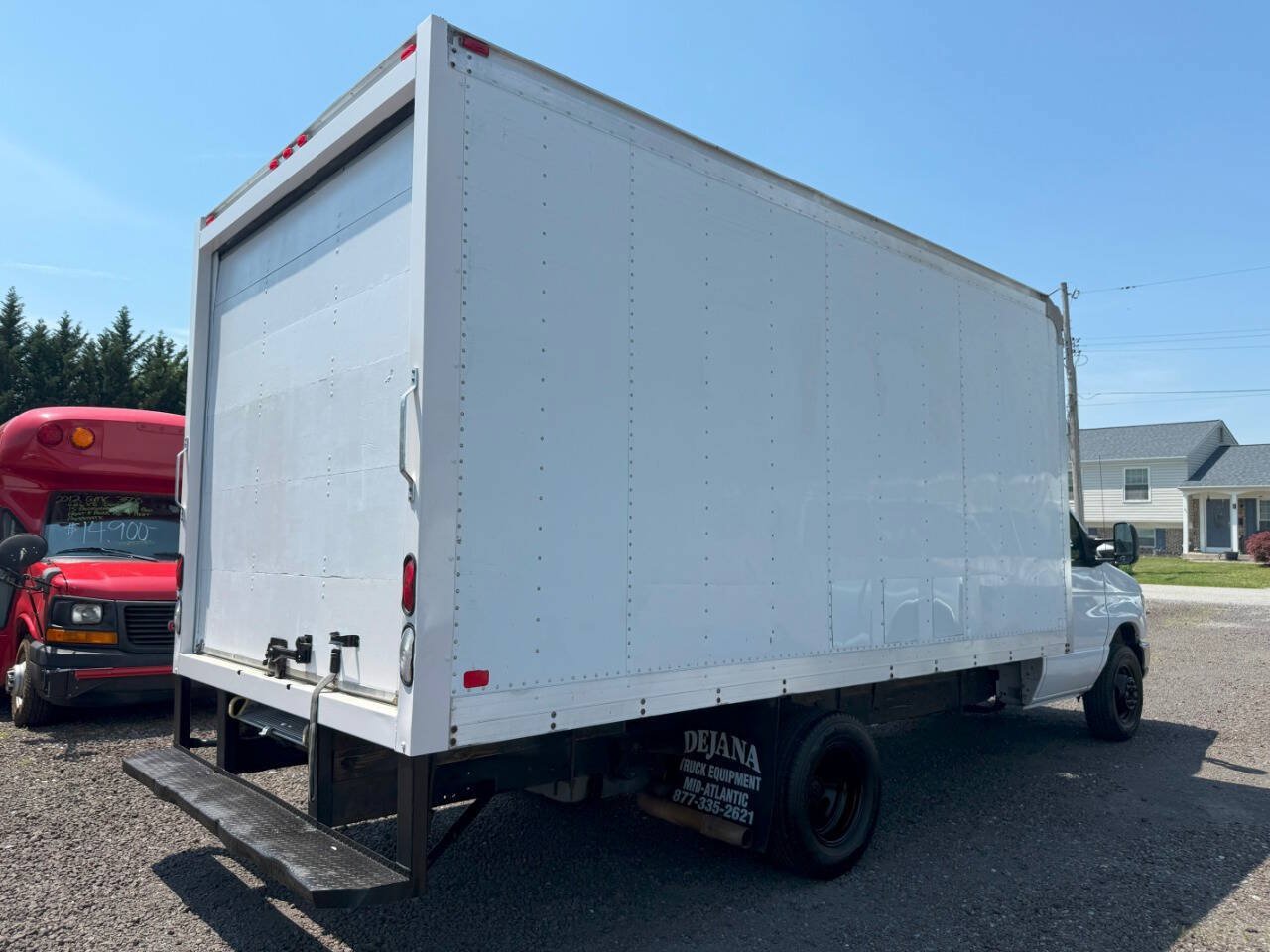 Used 2015 Ford E-350 and Econoline 350 Super Duty w/ Power Windows & Locks Group RWD image 5
