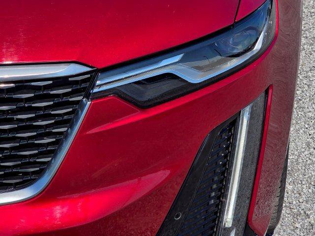 Used 2022 Cadillac XT6 Premium Luxury FWD image 10