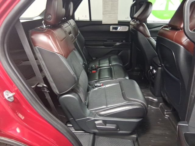 Used 2020 Ford Explorer Platinum w/ Premium Technology Package AWD/4WD image 19