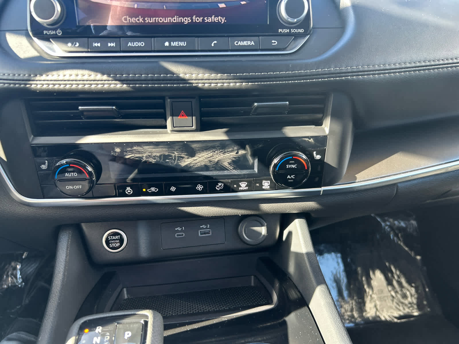 Used 2023 Nissan Rogue SV w/ SV Premium B Package image 18