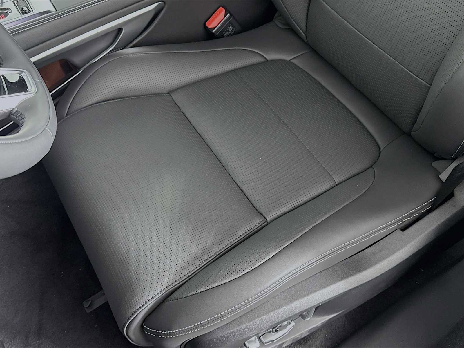 New 2026 Jaguar F-PACE R-Dynamic S image 19