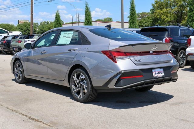New 2026 Hyundai Elantra Sport image 3