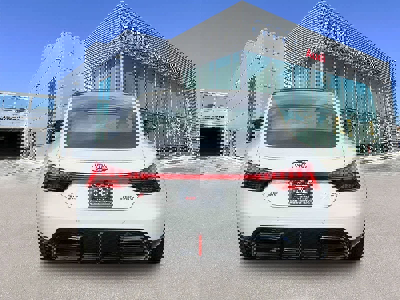 New 2025 Audi RS e-tron GT performance image 3