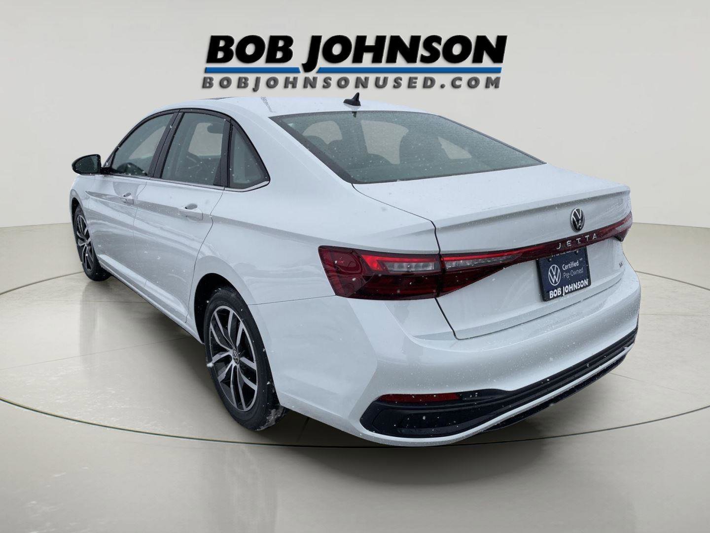 Used 2025 Volkswagen Jetta SE w/ Sunroof Package image 5