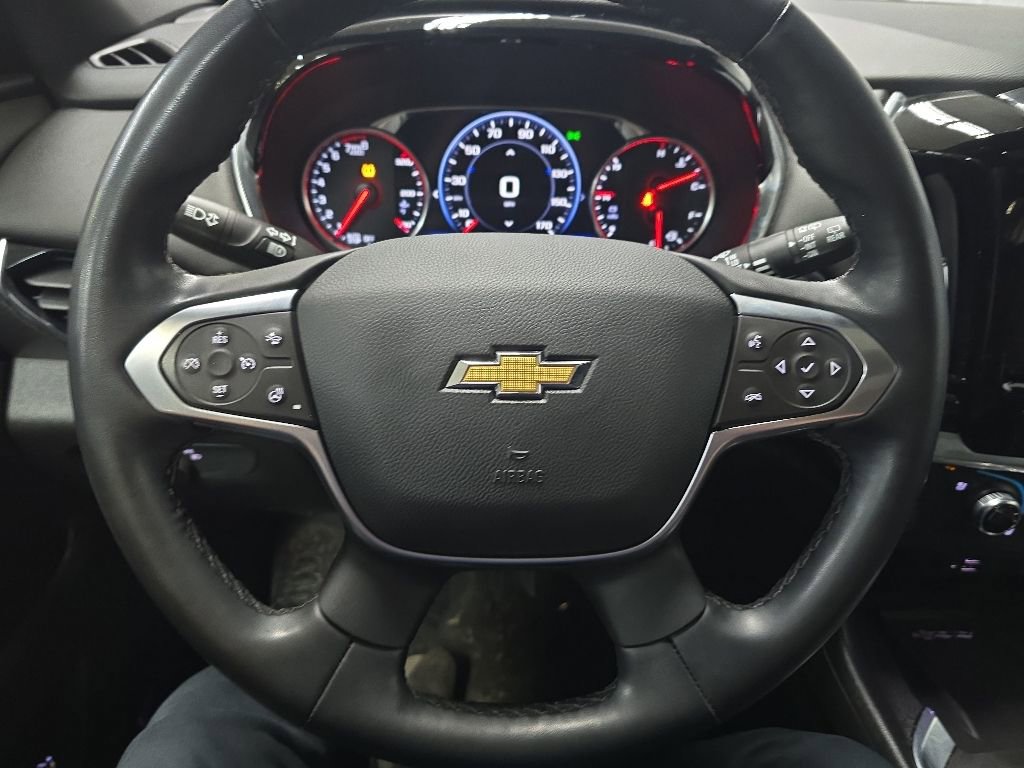 Used 2023 Chevrolet Traverse Premier AWD/4WD image 21