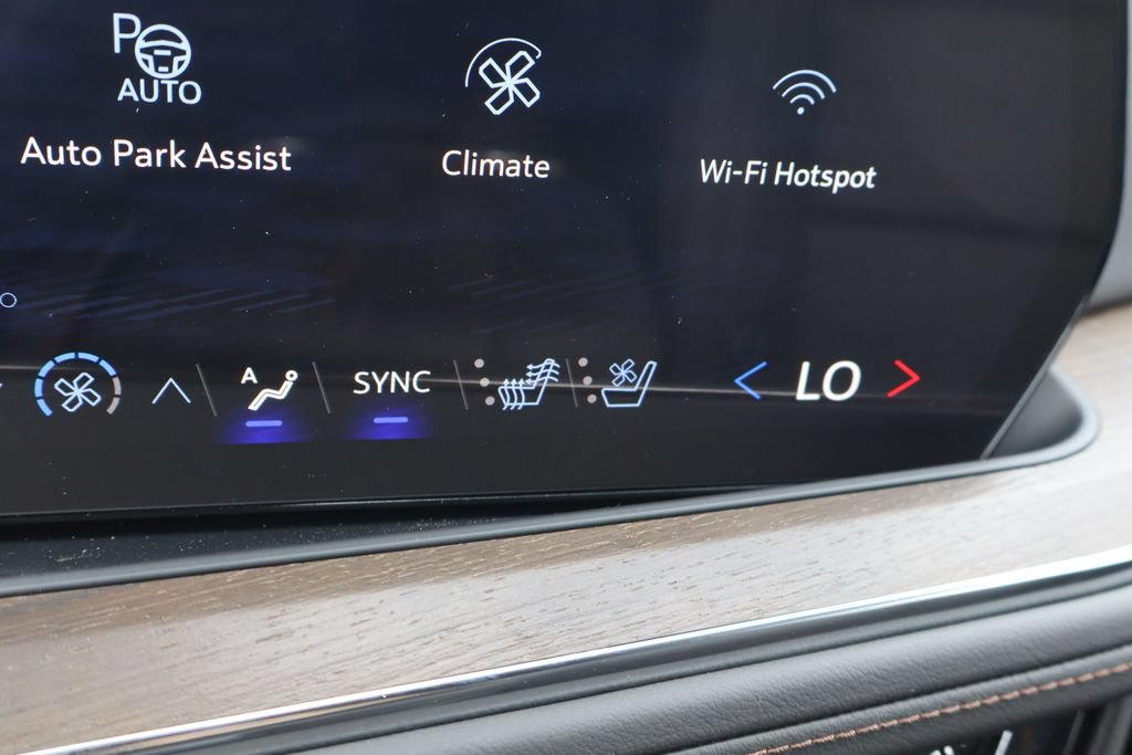 New 2026 Chevrolet Tahoe High Country AWD/4WD image 15