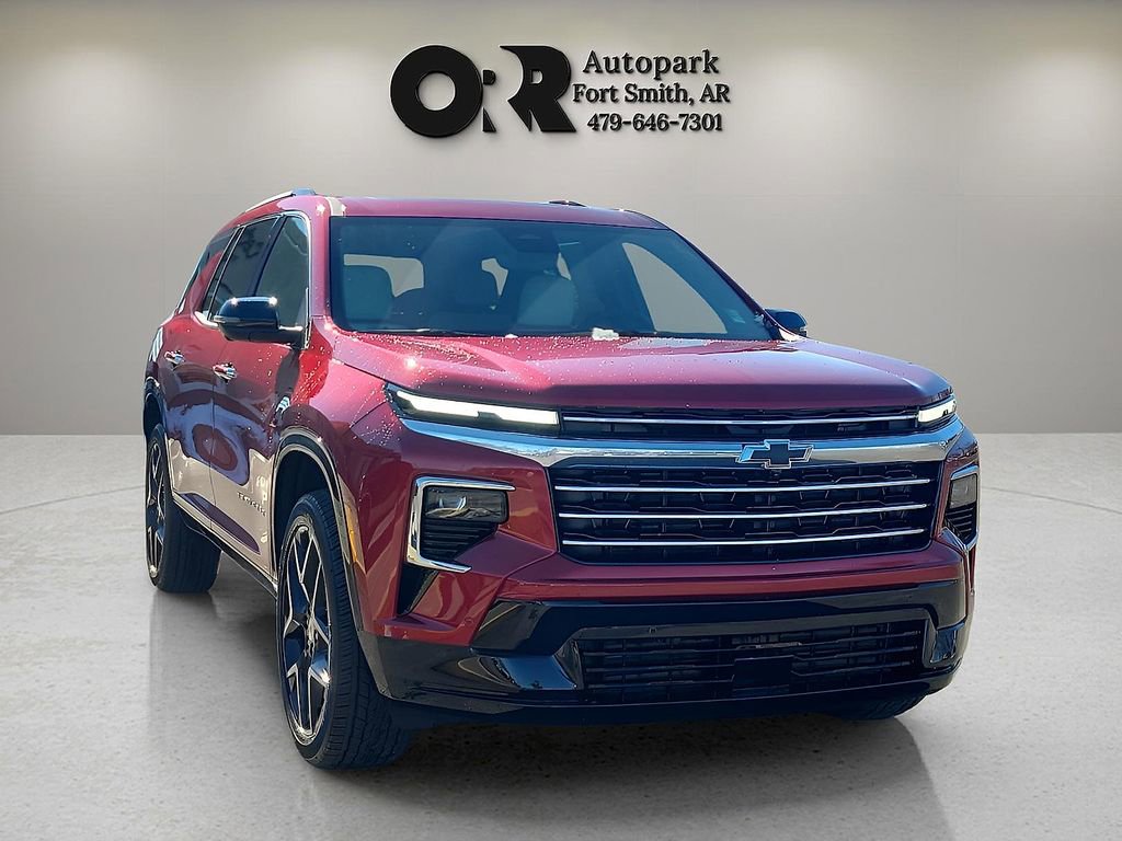 Used 2025 Chevrolet Traverse High Country w/ LPO, Floor Liner Package FWD image 1