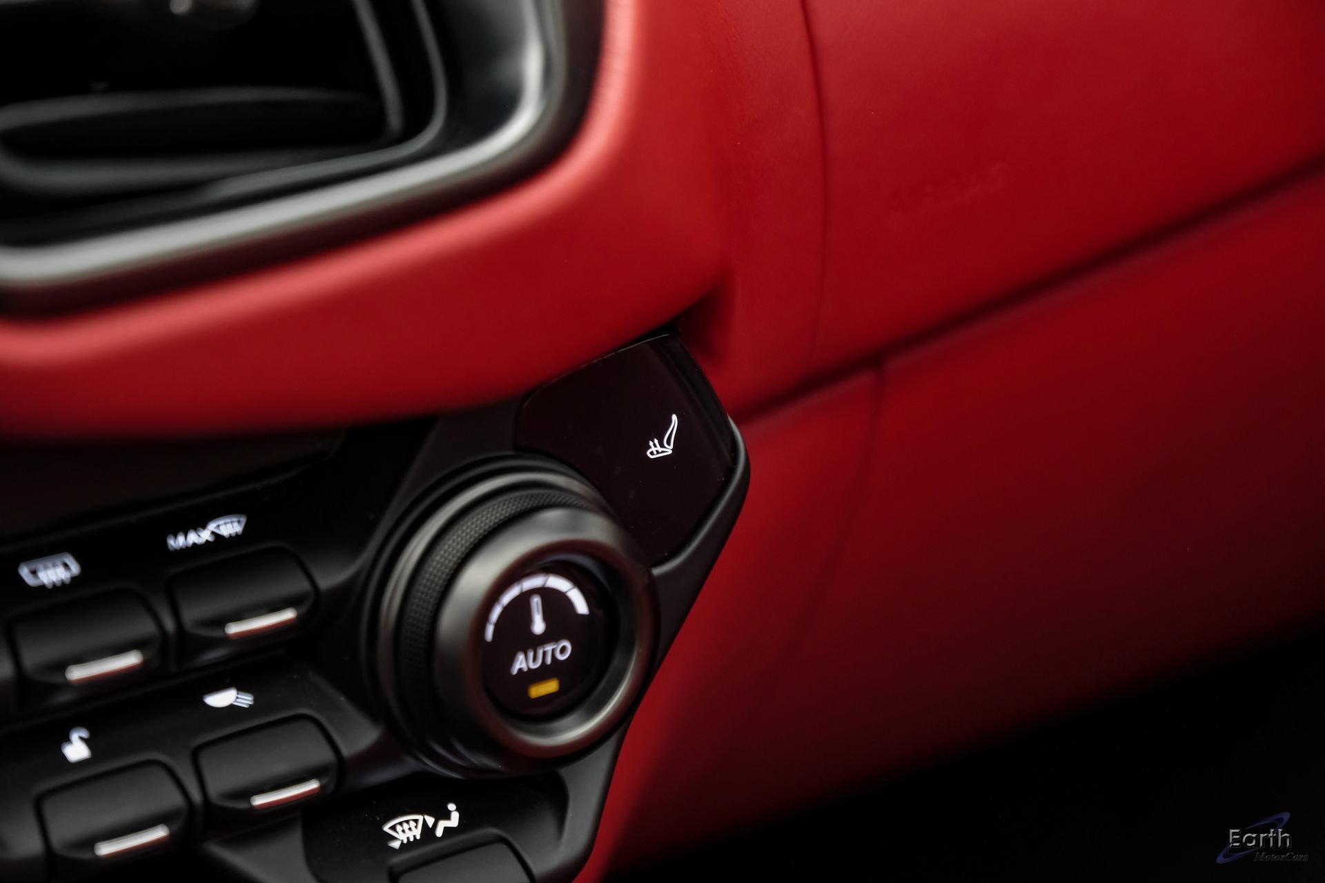 Used 2022 Aston Martin V8 Vantage Roadster RWD image 77