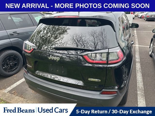 Used 2019 Jeep Cherokee Latitude Plus w/ Cold Weather Group AWD/4WD image 9