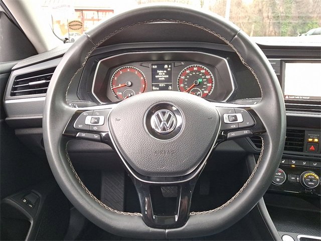 Used 2021 Volkswagen Jetta SE image 19