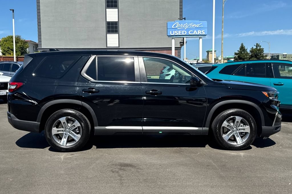 Certified 2024 Honda Pilot EX-L image 3