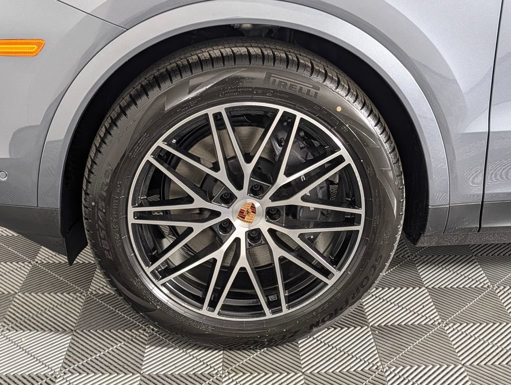 New 2026 Porsche Cayenne AWD/4WD image 11