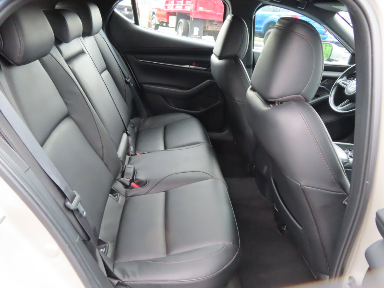 Used 2023 MAZDA MAZDA3 s image 36