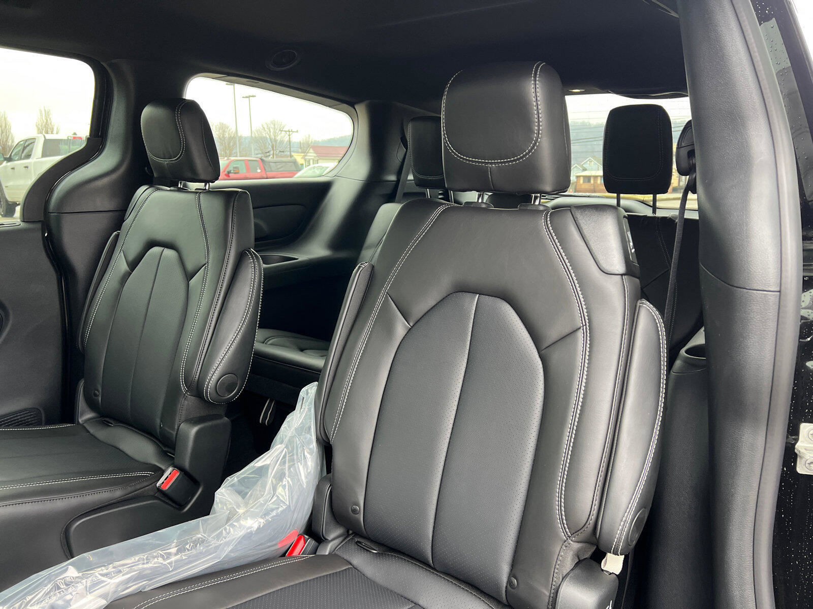 New 2026 Chrysler Voyager LX image 28