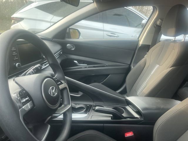Used 2022 Hyundai Elantra SEL w/ Preferred Accessory Package image 7