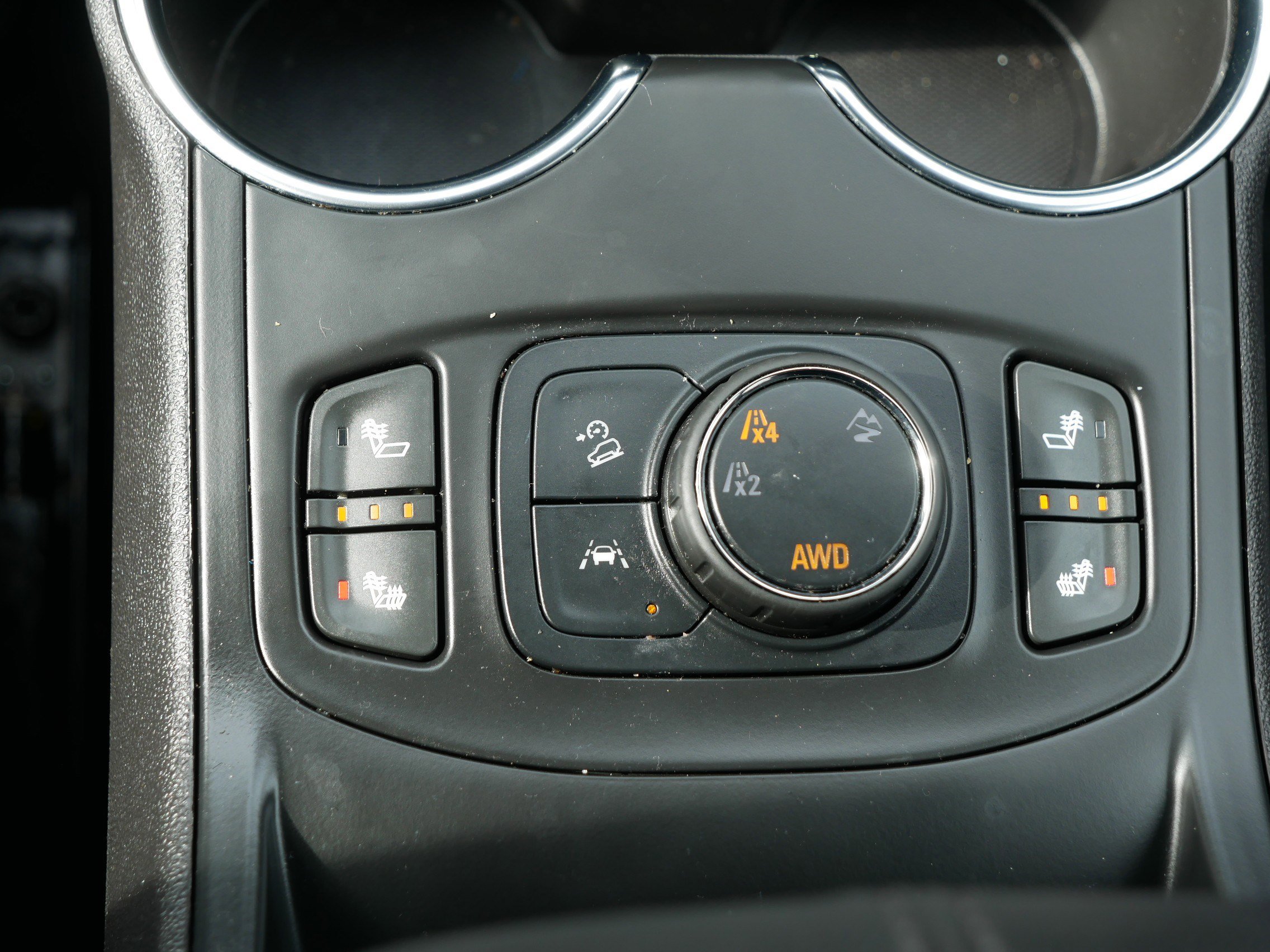 Used 2024 GMC Terrain SLT image 28