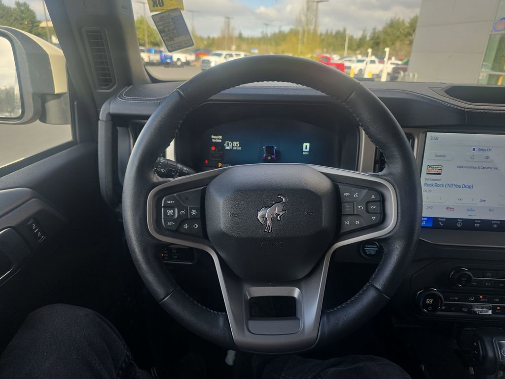 Used 2025 Ford Bronco Outer Banks image 11