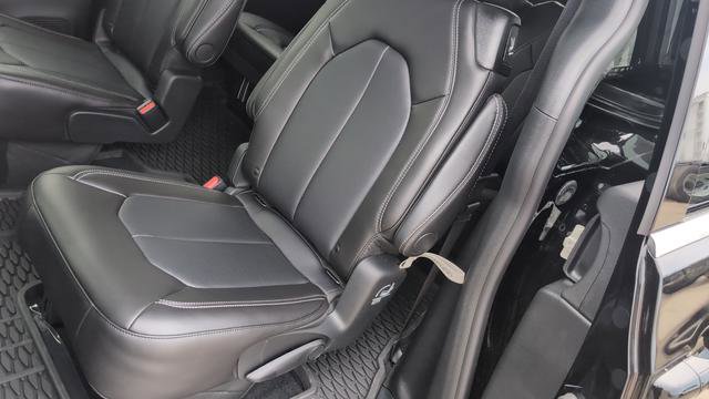 New 2026 Chrysler Voyager LX image 22