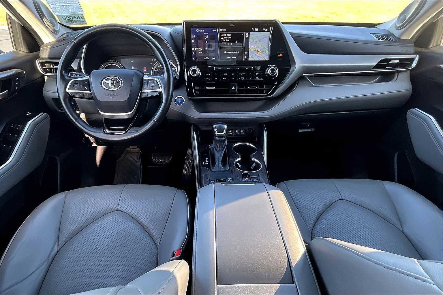 Used 2022 Toyota Highlander Limited image 18