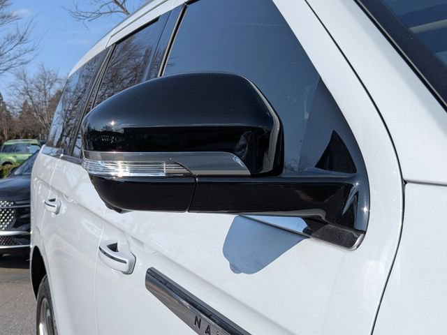 New 2025 Lincoln Navigator Reserve image 12