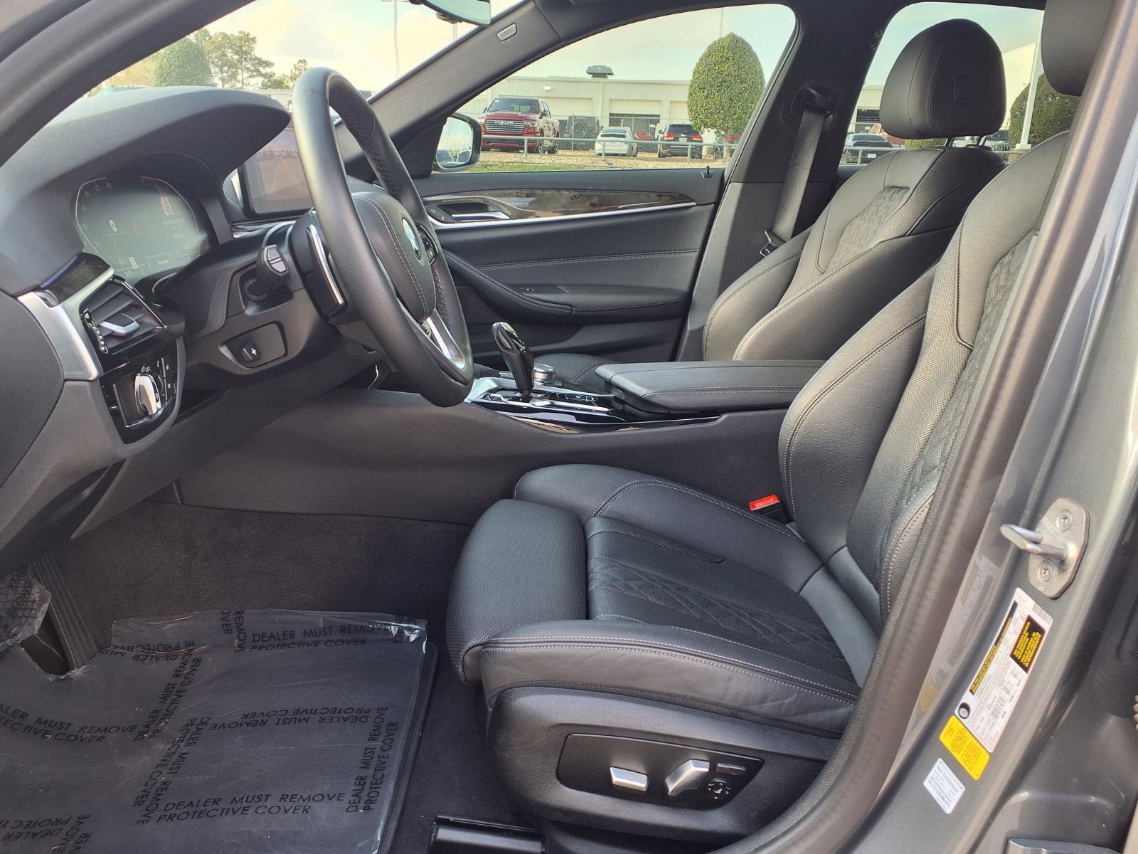 Used 2023 BMW 530i w/ Convenience Package image 11