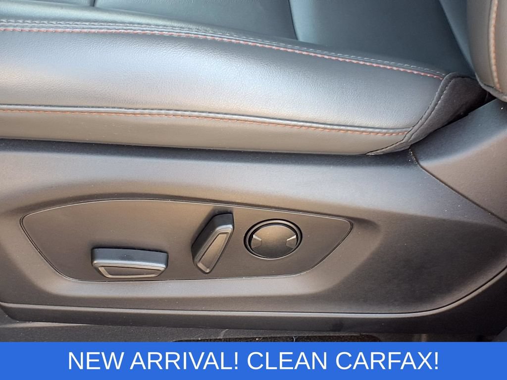 Used 2025 Ford Explorer Active w/ Active Comfort Package AWD/4WD image 4